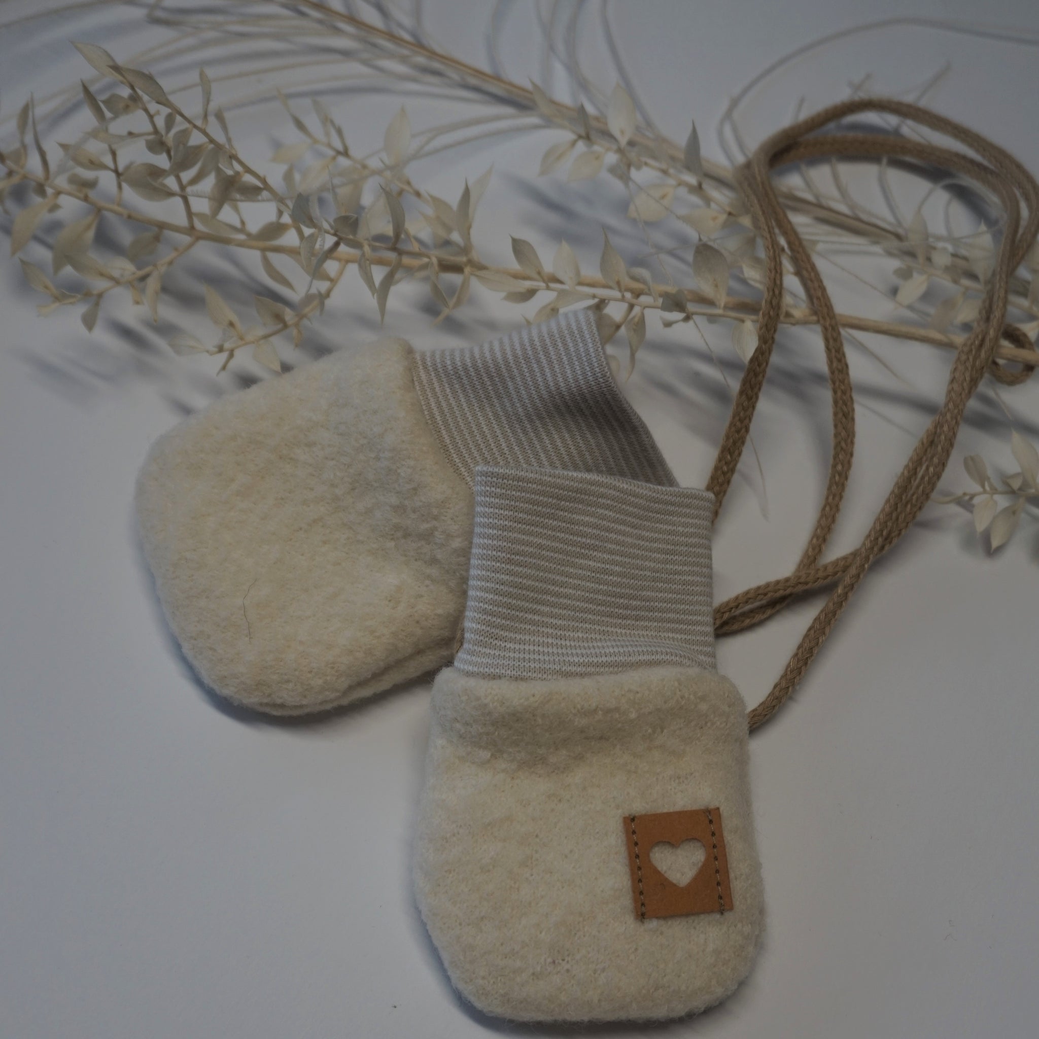 Kuschelige Wollwalk Baby Handschuhe/ Fäustlinge/ Cremeweiß/ 100% Wolle/ verschiedene Größen